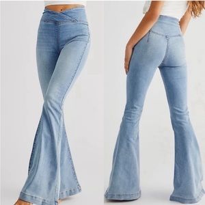 Free People Venice Beach Flared Jeans Light Medium Blue Size 30